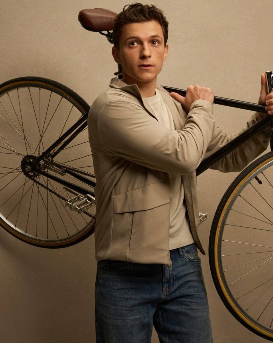 Tom Holland Updates tweet media