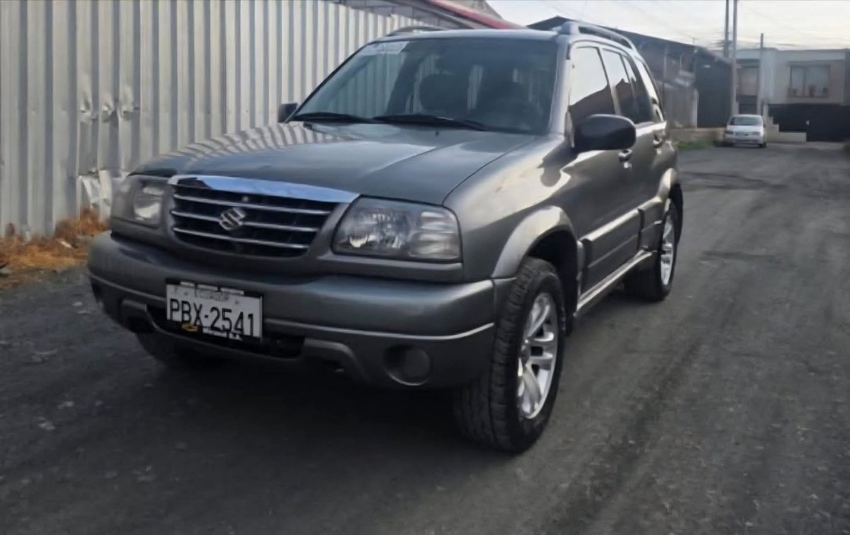 RAMIROLOJANOL's tweet image. #Cuenca | Delincuentes robaron este vehículo Chevrolet Vitara, de placa PBX-2541. El acto delictivo ocurrió en la parroquia #Ricaurte. Por favor, cualquier información, comuníquese con la Policía Nacional.