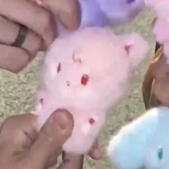 alex 🍧 tweet media