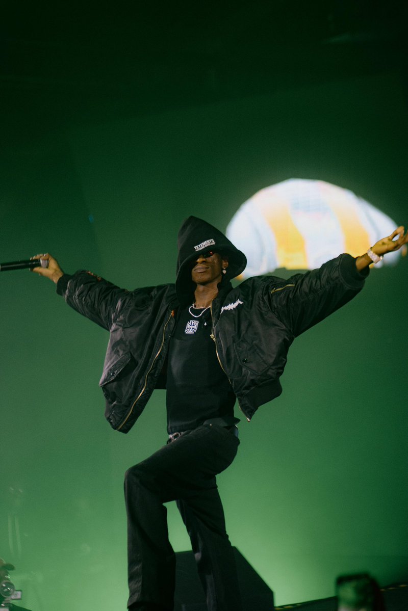 shy lover tweet media