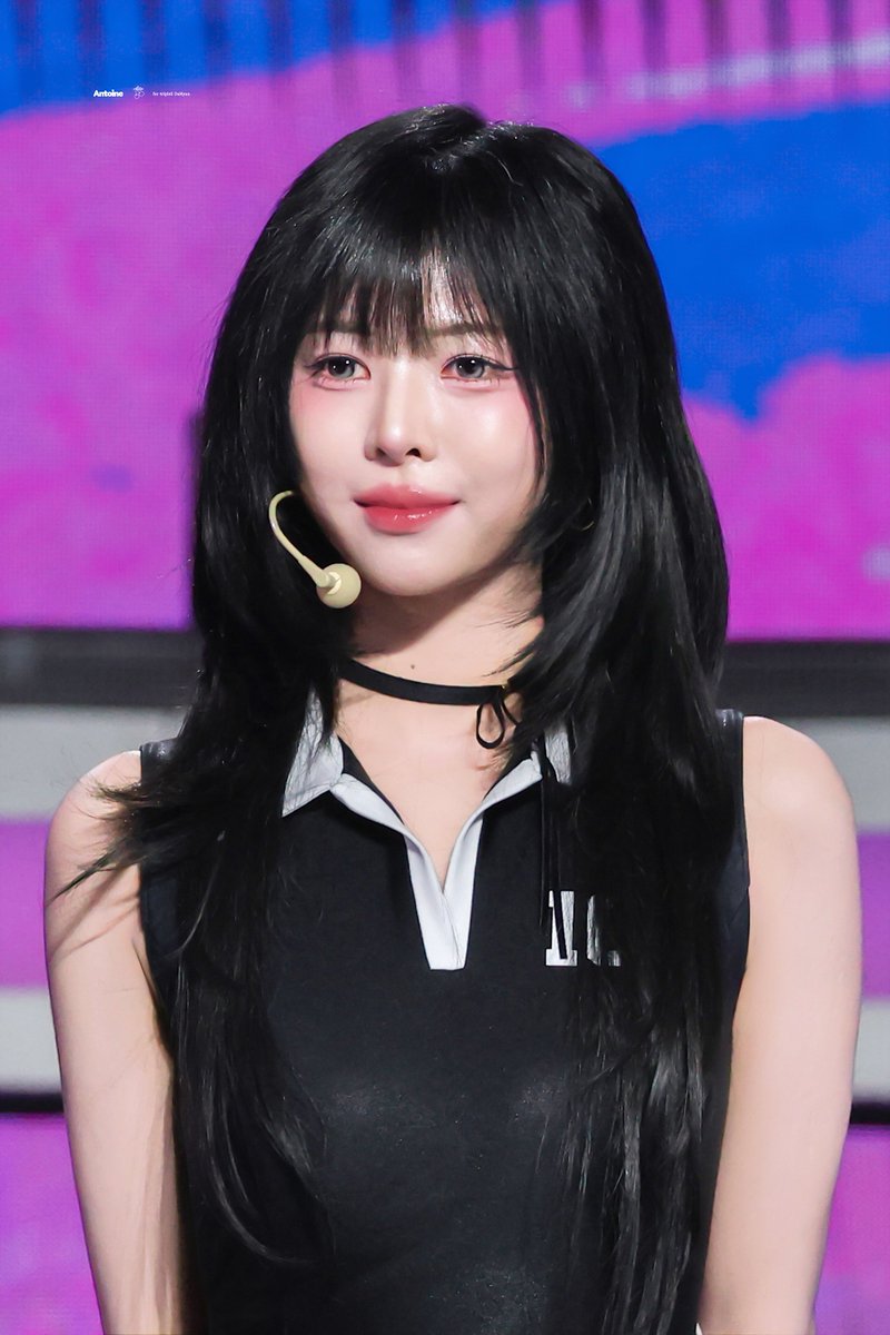 𝑨𝒏𝒕𝒐𝒊𝒏𝒆 tweet media