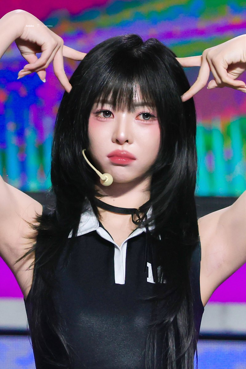 𝑨𝒏𝒕𝒐𝒊𝒏𝒆 tweet media