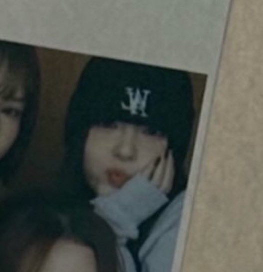 fukxyi's tweet photo. 나진짜울고싶다후코데뷔좀시켜주세요.. 이얼굴로아이돌안하는건진짜에바잖아.. https://t.co/t7YhE8Omjj