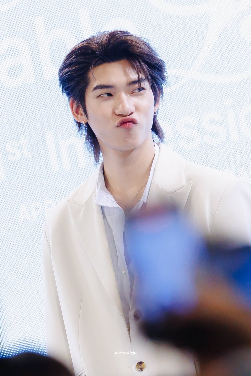 𝒔𝒕𝒂𝒓𝒓𝒚 𝒏𝒊𝒈𝒉𝒕🌌 tweet media