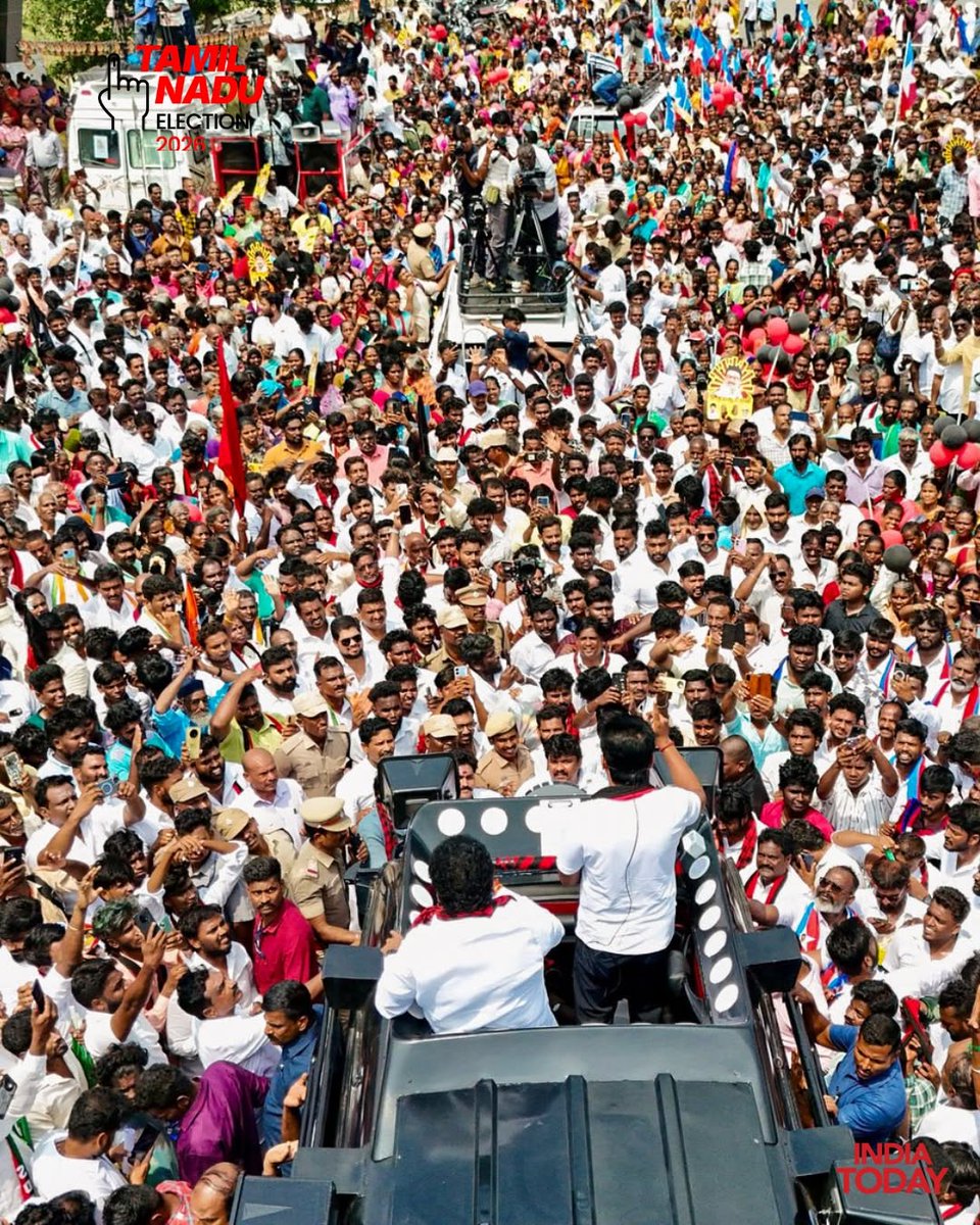 IndiaToday's tweet photo. #Inpics | M. K. Stalin, Chief Minister of Tamil Nadu and leader of the Dravida Munnetra Kazhagam, took part in an election campaign in Tiruvannamalai ahead of the state assembly polls. The campaign event saw active political outreach as the party mobilised support and engaged with voters in the region.

#MKStalin #DMK #TamilNadu #Tiruvannamalai #ElectionCampaign #AssemblyElections2026 #ITPhotoblog | @mkstalin