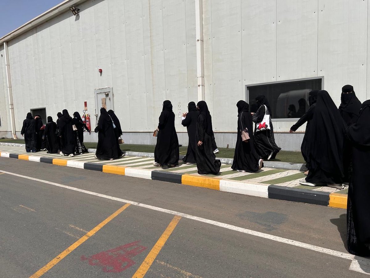 صناعيو المستقبل tweet media