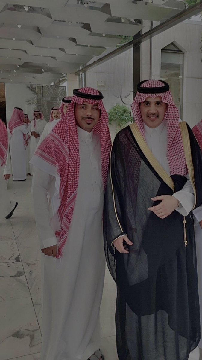 f20202f's tweet photo. تشرفنا بدعوه كريمة من اخي الشاعر العقيد د. مشعل بن محماس الحارثي 
لمناقشة رسالته الدكتوراه بالجامعة الاسلامية بالمدينة وتم اجازته بتقدير ممتاز مع مرتبة الشرف الأولى
سائلين الله له مزيداً من النجاح و من التوفيق والسداد وأن تكون عونًا له في خدمة دينه ومليكه ووطنه 🇸🇦@MASHAL_ALHARTHY https://t.co/HQoKnMY5yo