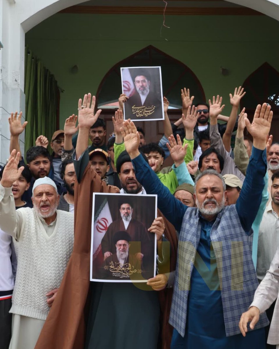 UNI_Photos's tweet image. In Photos | Members of the Shia community in Jammu welcomed reports of a ceasefire between the United States and Iran, expressing relief over easing tensions.

📸: Aman Sharma/UNI

#JammuAndKashmir | #ShiaCommunity | #UnitedStates | #Iran | #CeaseFire | #UNI