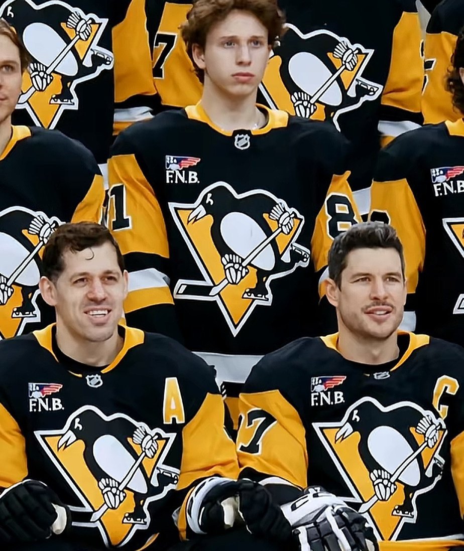 enea 🏒⚽ tweet media