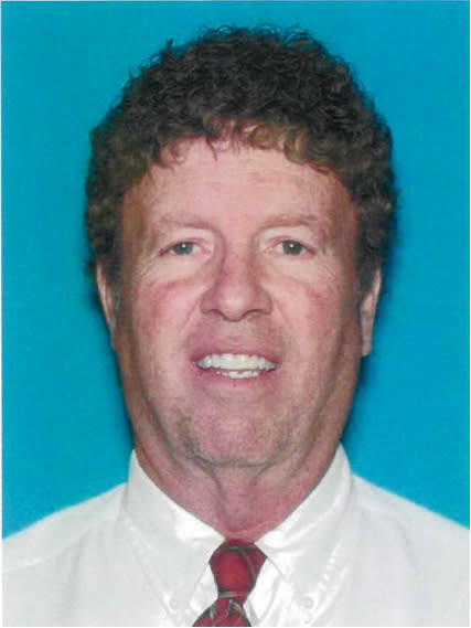 CCFreedmen's tweet image. White male Paul Richard Randall plead guilty to defrauding Medicaid of $270 million. #ImmigrationHarmsAmericans #Fraud #Scam #Scammer #OrangeCounty #California.