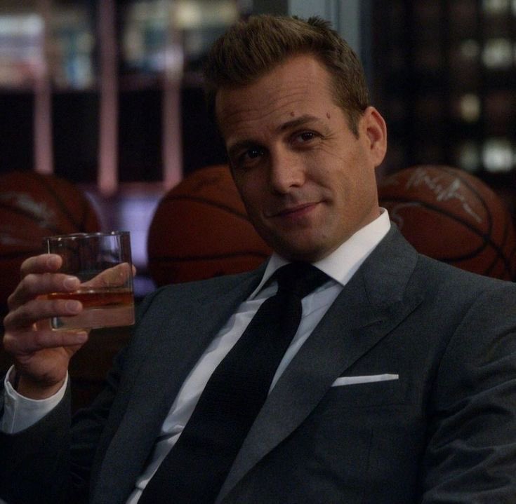 Chakira_ts's tweet image. La secrétaire           /          le diable 

#suits
