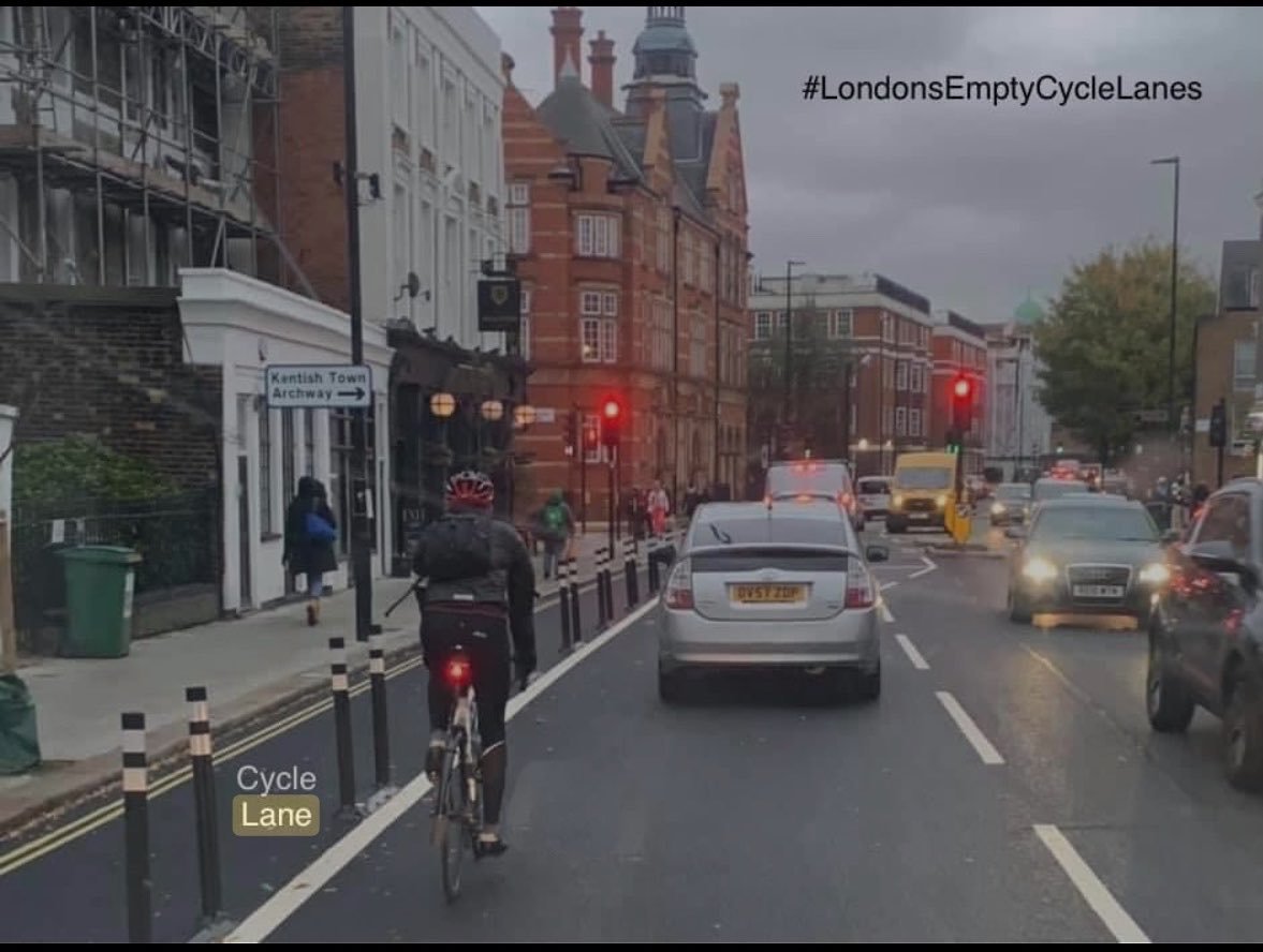 SimonSa23626003's tweet photo. @francesca_kms #ForcedCycling
Really poor version of @carlafrancome 
You’re assuming people want to cycle, most don’t because of people like you Francesca. 
Rows of bikes, dumped, blocking pedestrians who are doing the old #ActiveTravel, or what it really is #Walking but cars are the problem. https://t.co/ENbBR0dKhq