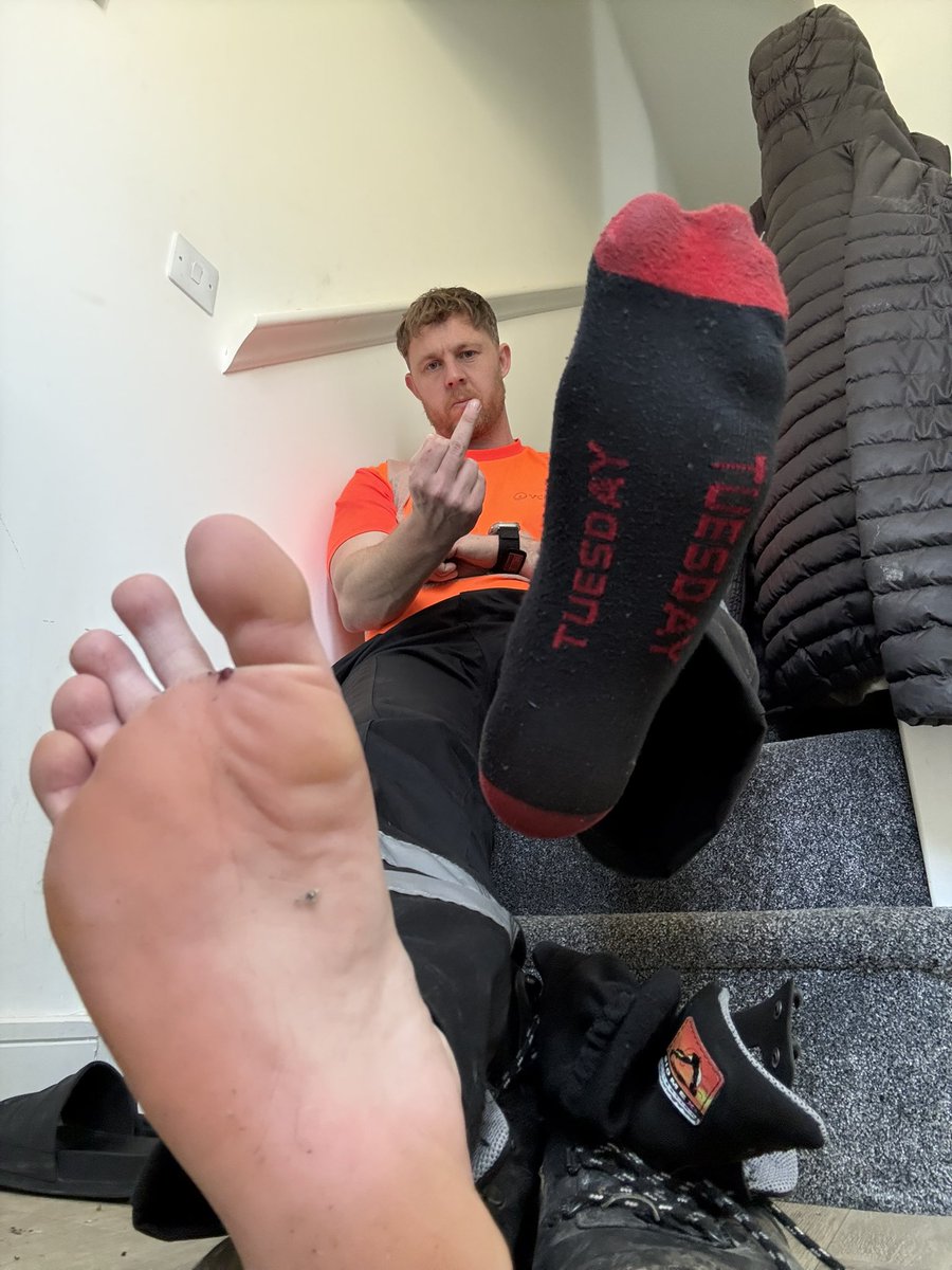 Boots have been cooking my feet in the sun all day 😈😜 

We seem to be stuck on Tuesday look how sweaty they are 🥵 

If you could sniff them you’d be in heaven