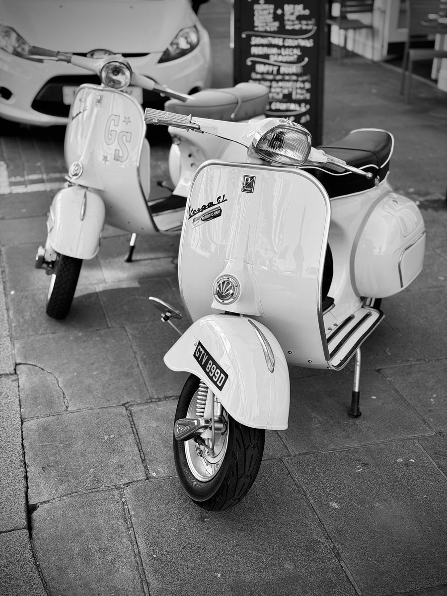 modcyclingphoto's tweet image. Nice evening run last night to St Ives #mod #vespa #ivyleaguestyle