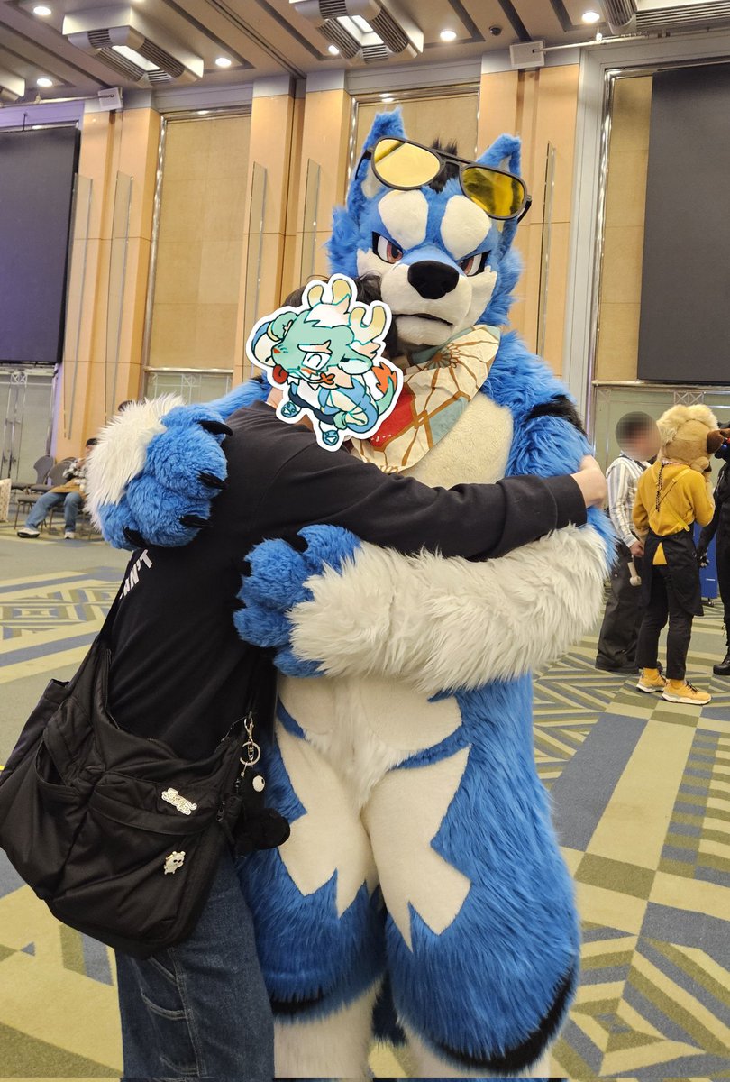 매우매우 거대했던 seto씨...
품에 폭 안기면... 모든 근심이 사라져요🥰