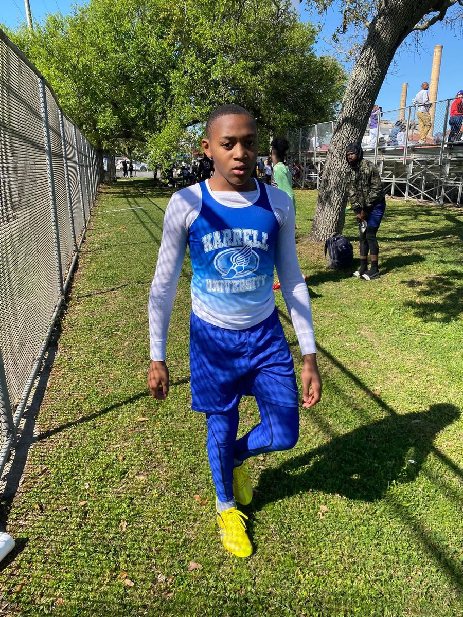 JoshuaJ43897199's tweet image. The summer before 9th grade, 4 yrs ago when I ran track at Harrell Park 🏃‍♂️#HOOKS #trusttheprocess #butGOD 💙💛