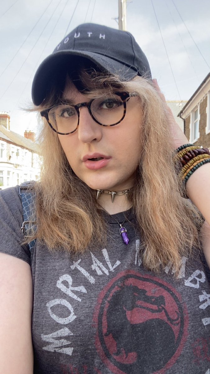 kitty 🖤 tweet media