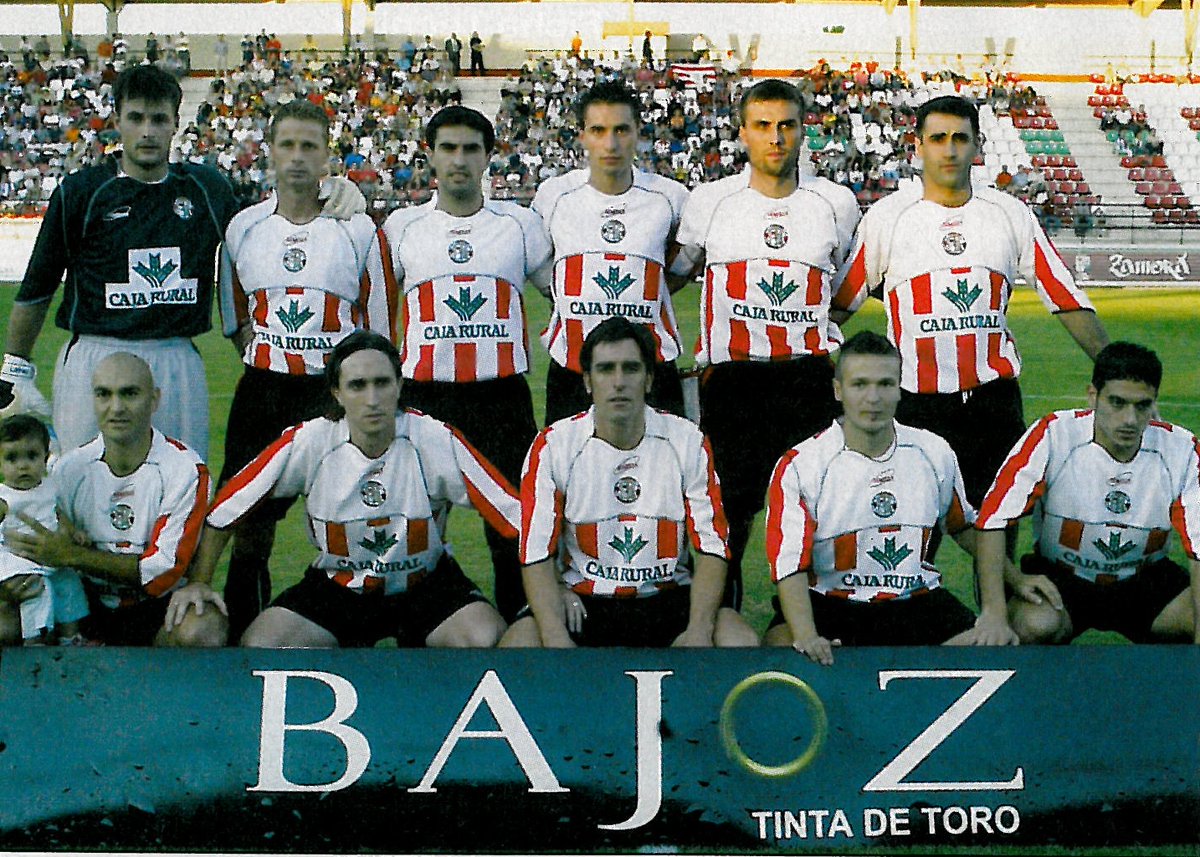 📸 Zamora 04/05.

4⃣ Baltasar Sánchez 'Balta', histórico ex-futbolista del Salamanca, metió al equipo en la liguilla de ascenso.

👥 La plantilla contó con futbolistas como Vilches, Otero, Candela, San Miguel, Rubén García, Encinas, Sergio Villanueva, Curiel, Aiert...
