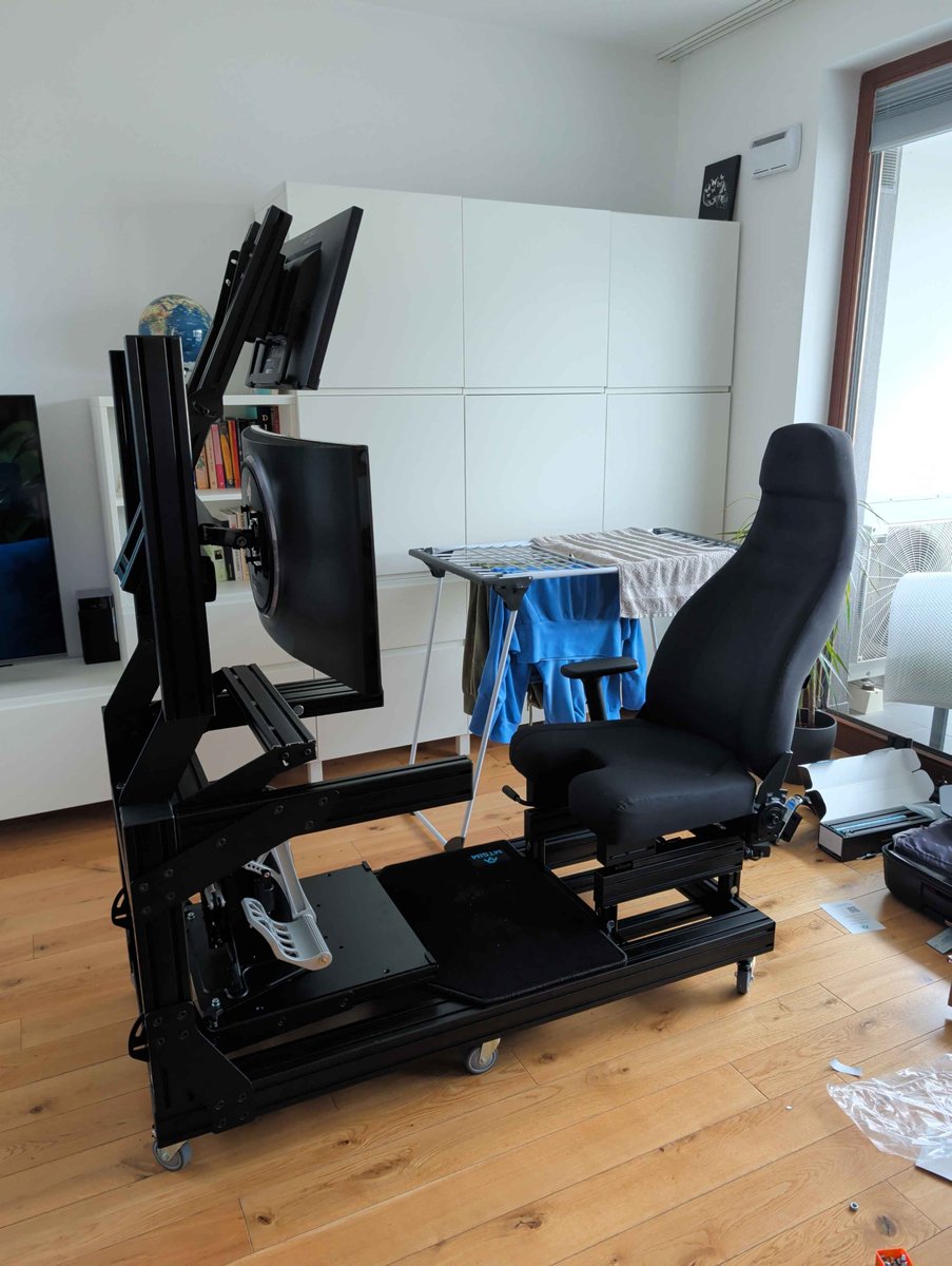 The centerpiece of any room it's in. Built to dominate your foes.

📸: mhe