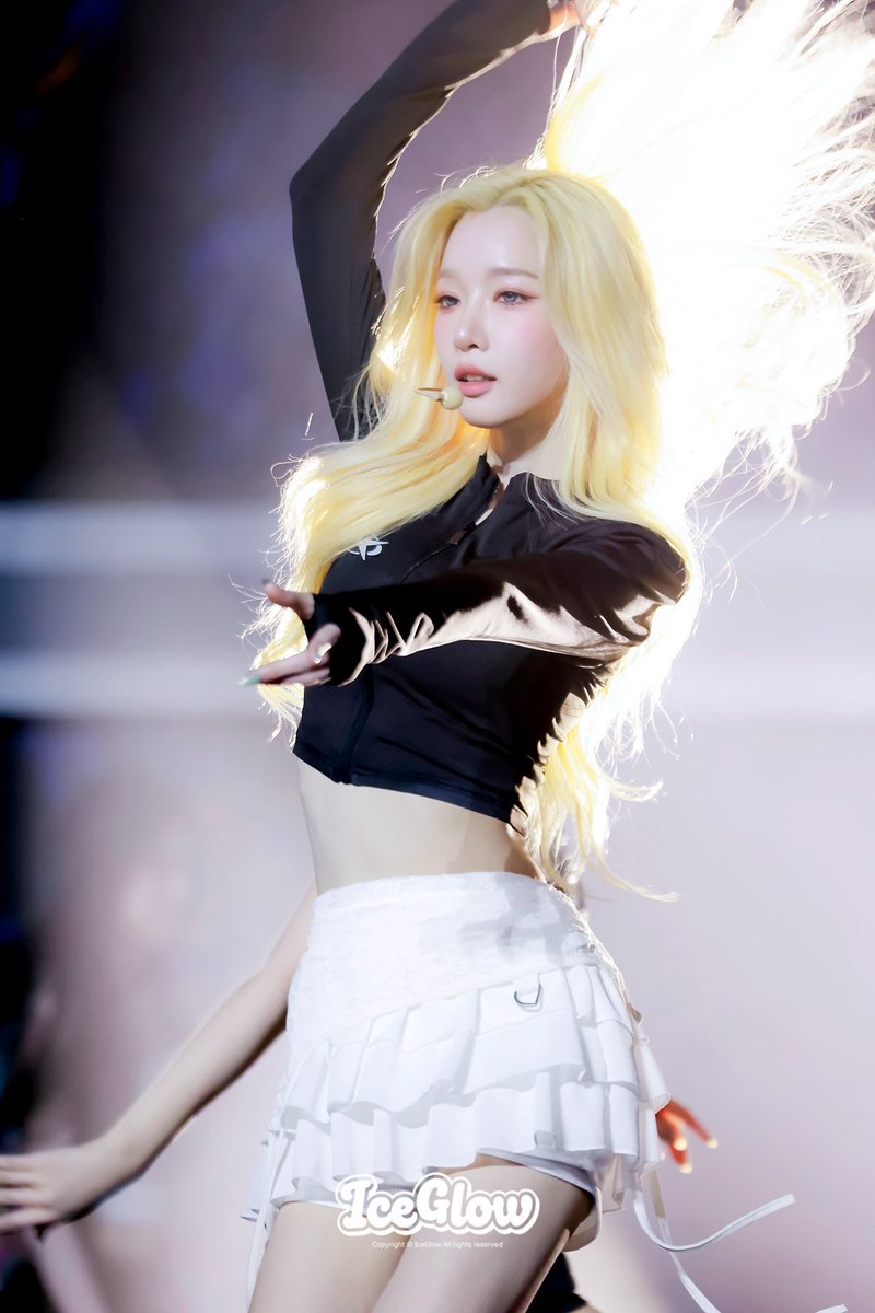 𝐈𝐜𝐞𝐆𝐥𝐨𝐰 tweet media