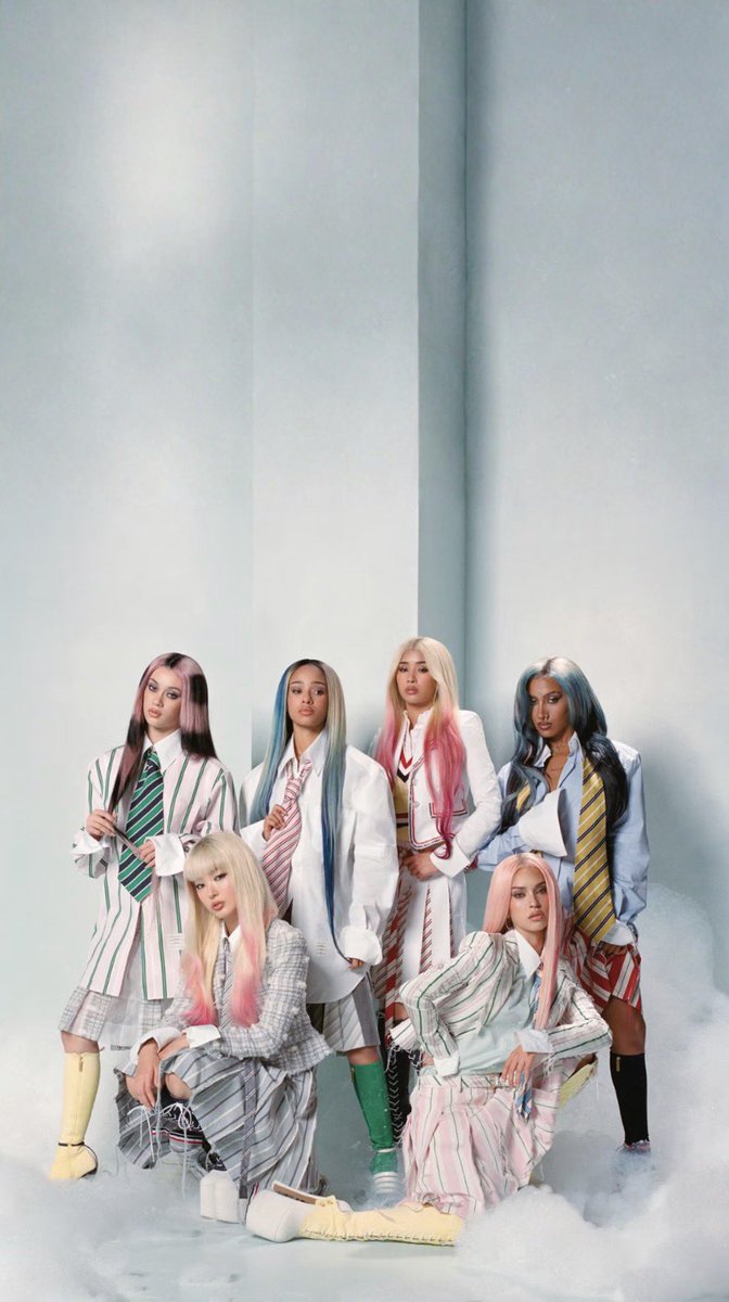 BPsleftbigtoes's tweet image. YUH CANVA CLUTCH