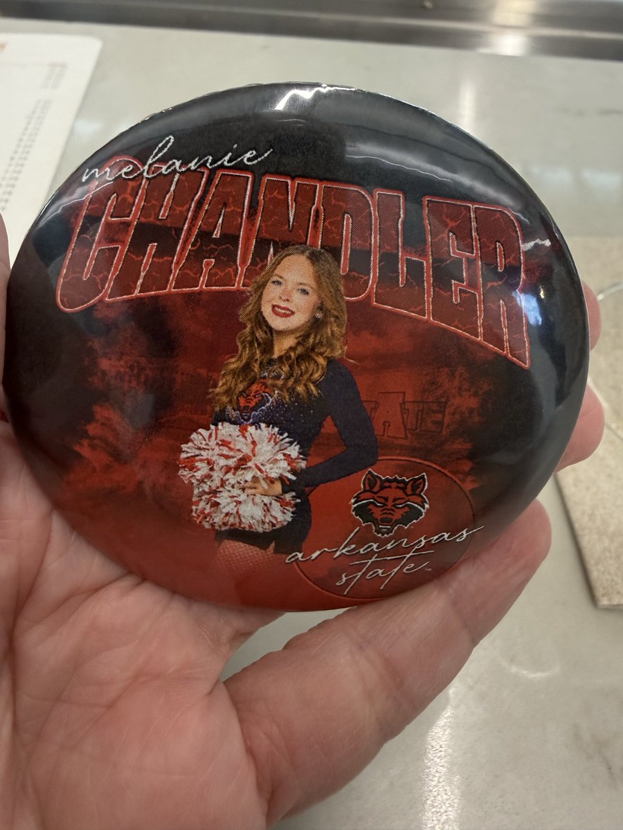 Kell(e)y tweet media