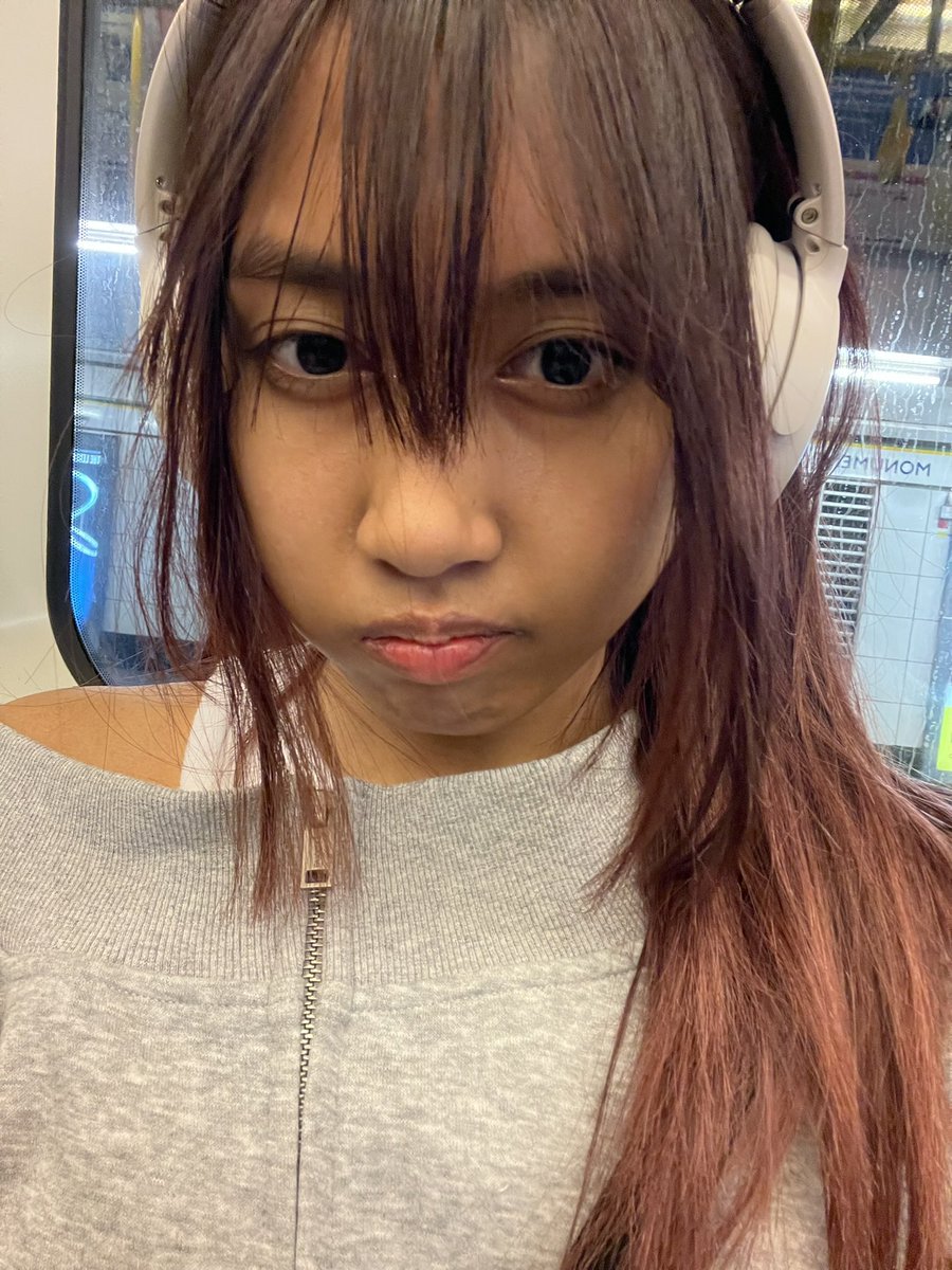 7TH YEAR: yve 𖧵 tweet media