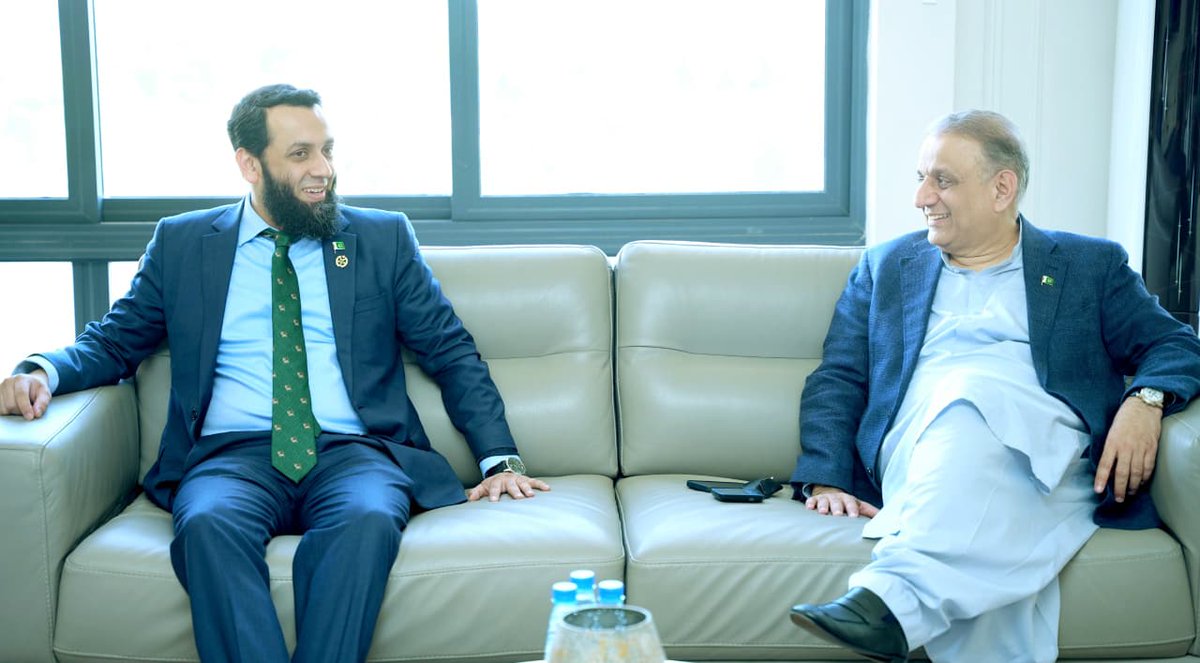 وفاقی وزیر اطلاعات عطاء اللہ تارڑ کی وفاقی وزیر مواصلات عبدالعلیم خان  سے ملاقات

#IstehkamePakistanParty #IPP #IPPOfficial #AleemKhan #AbdulAleemKhan #foryou #viral #trending #newsupdates