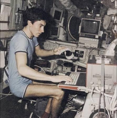 Black Hole tweet media