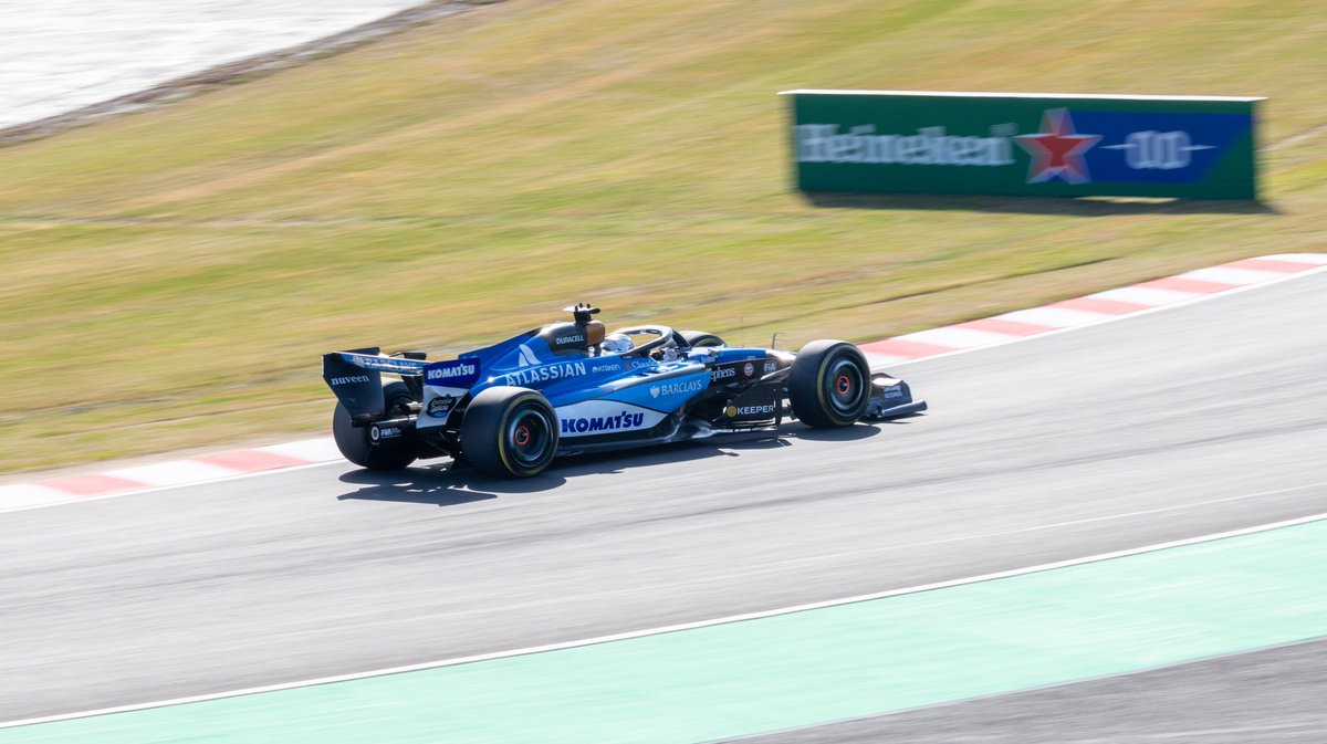 formula_times's tweet photo. F1日本GP：PRACTICE 2
西コース スプーンカーブ
https://t.co/AvpOp7kZ8J
#F1 #F1JP #japaneseGP #鈴鹿サーキット https://t.co/M74YHI4Vyz