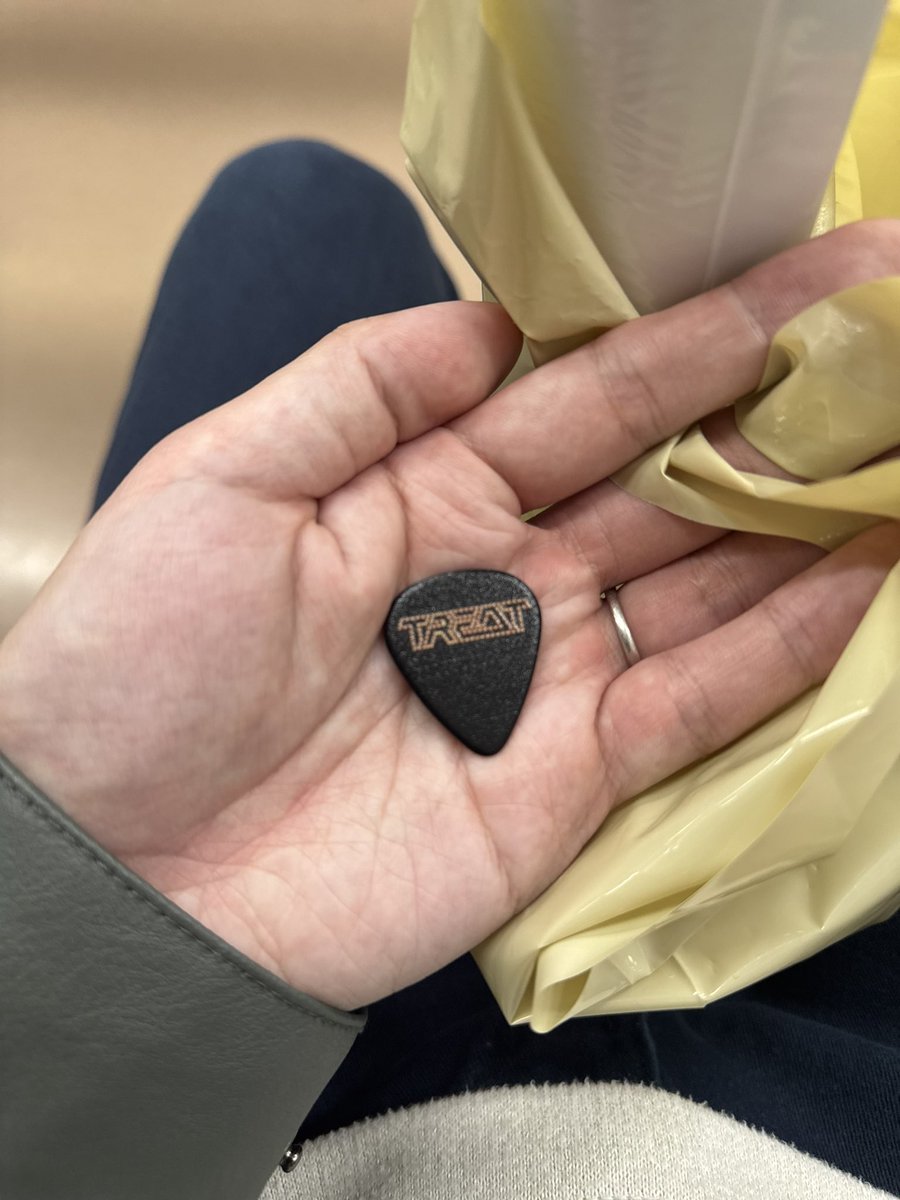 HR/HMのSammet tweet media