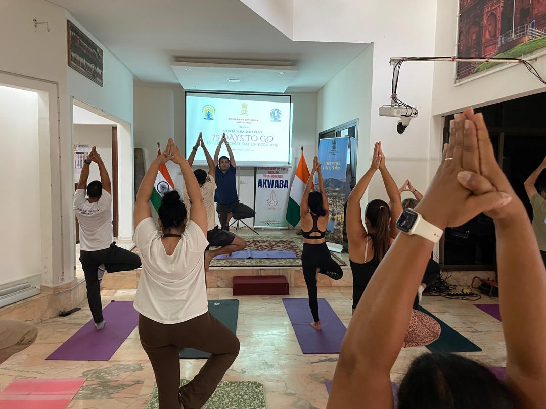 India in Ivory Coast tweet media