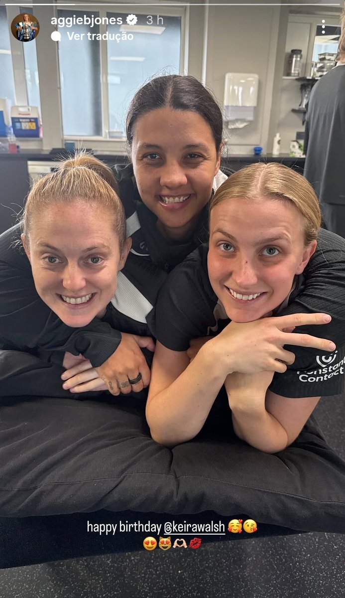AggieBJones33's tweet image. aggie parabenizando sua amiga keira 🥳🩷