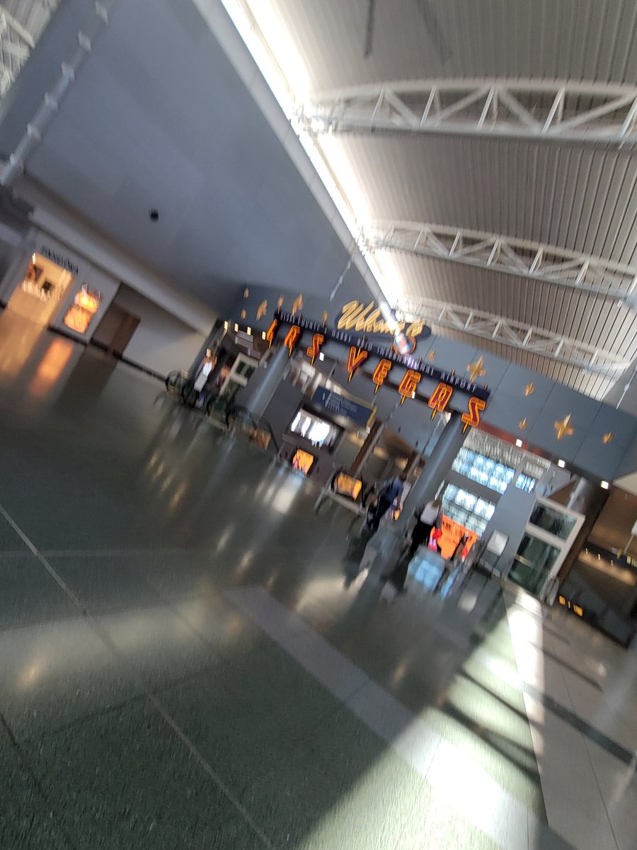 poopfighter1358 tweet media