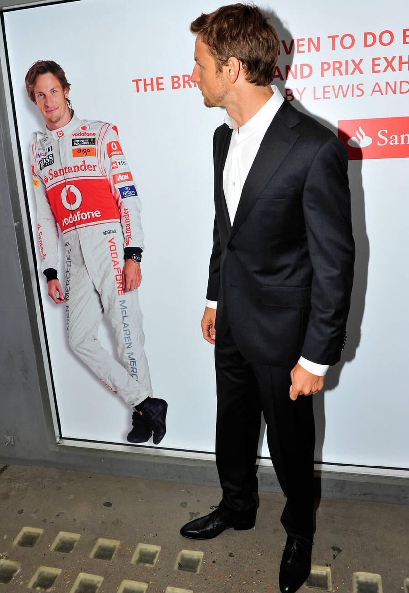 vee 🦈 tweet media