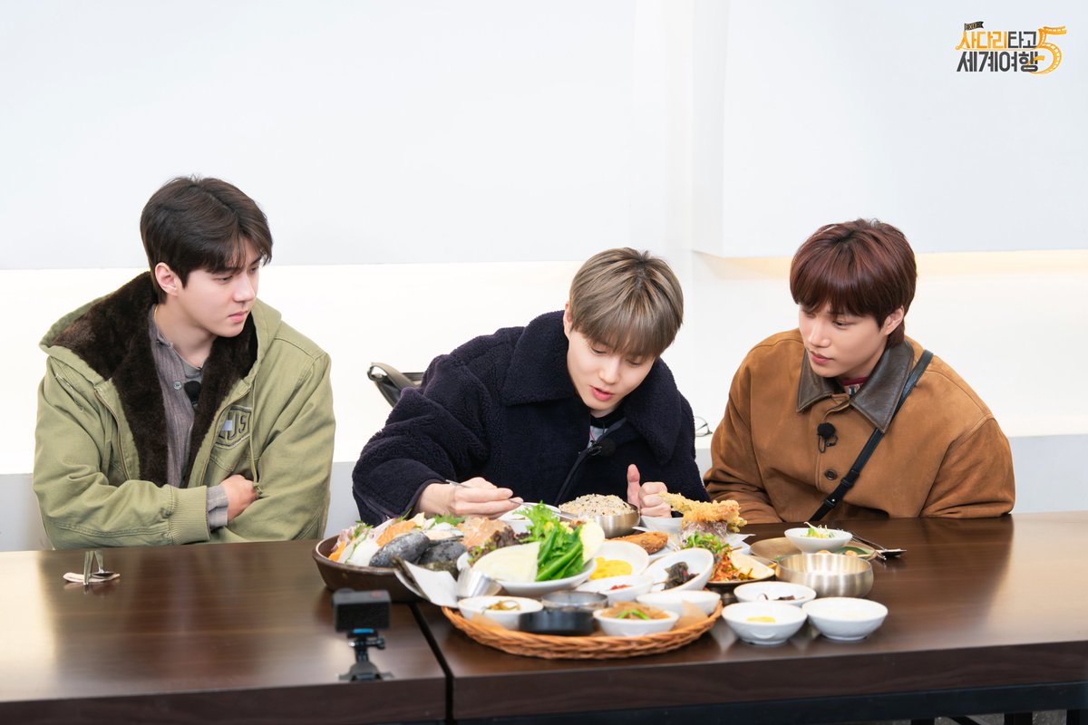 SMTOWN Friends tweet media