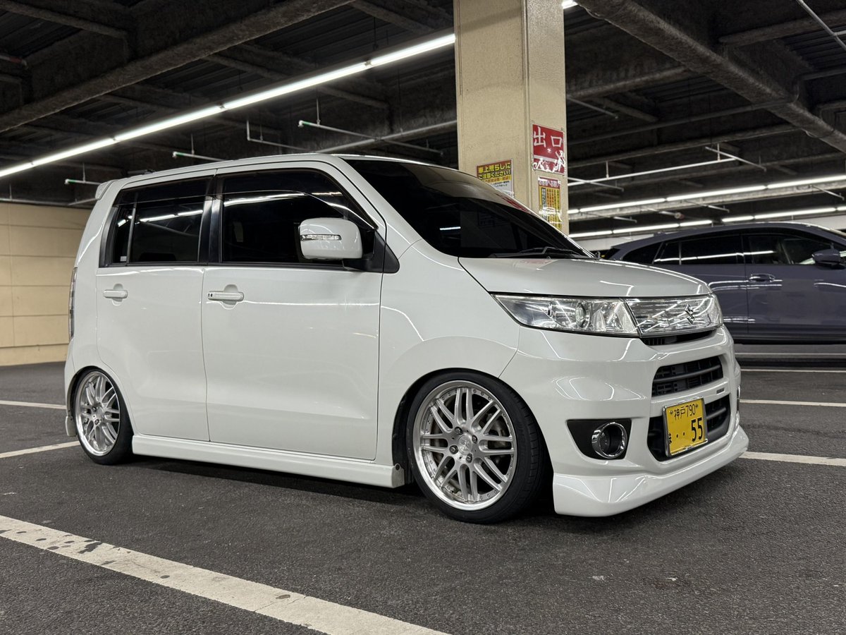 sugicchi5000's tweet photo. タイヤ交換したし洗車してピカピカるんるん
#その辺走ってたらちょっとかっこいい仕様。笑 https://t.co/2NXiD9Ymy1