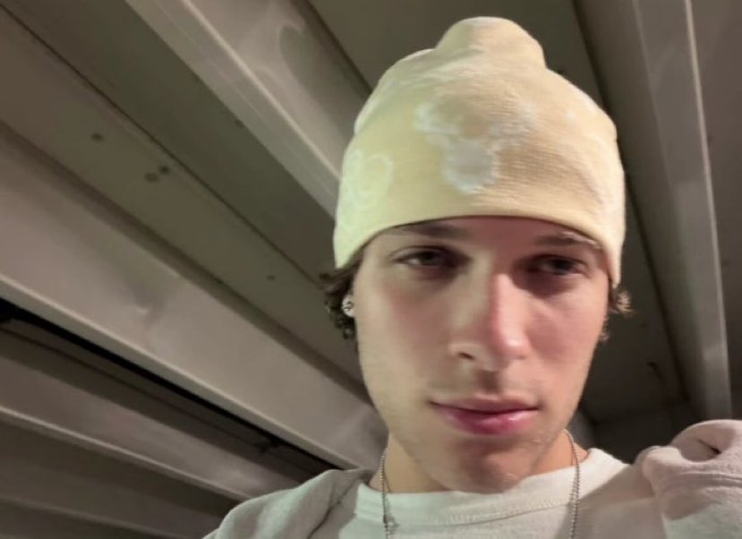 dani ❨･¨⬮ tweet media