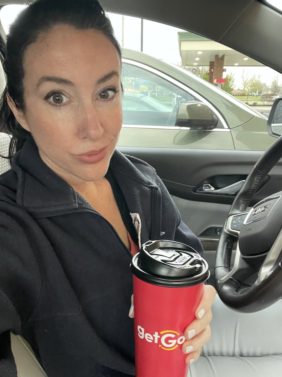 Hanging with the raisin girls tweet media