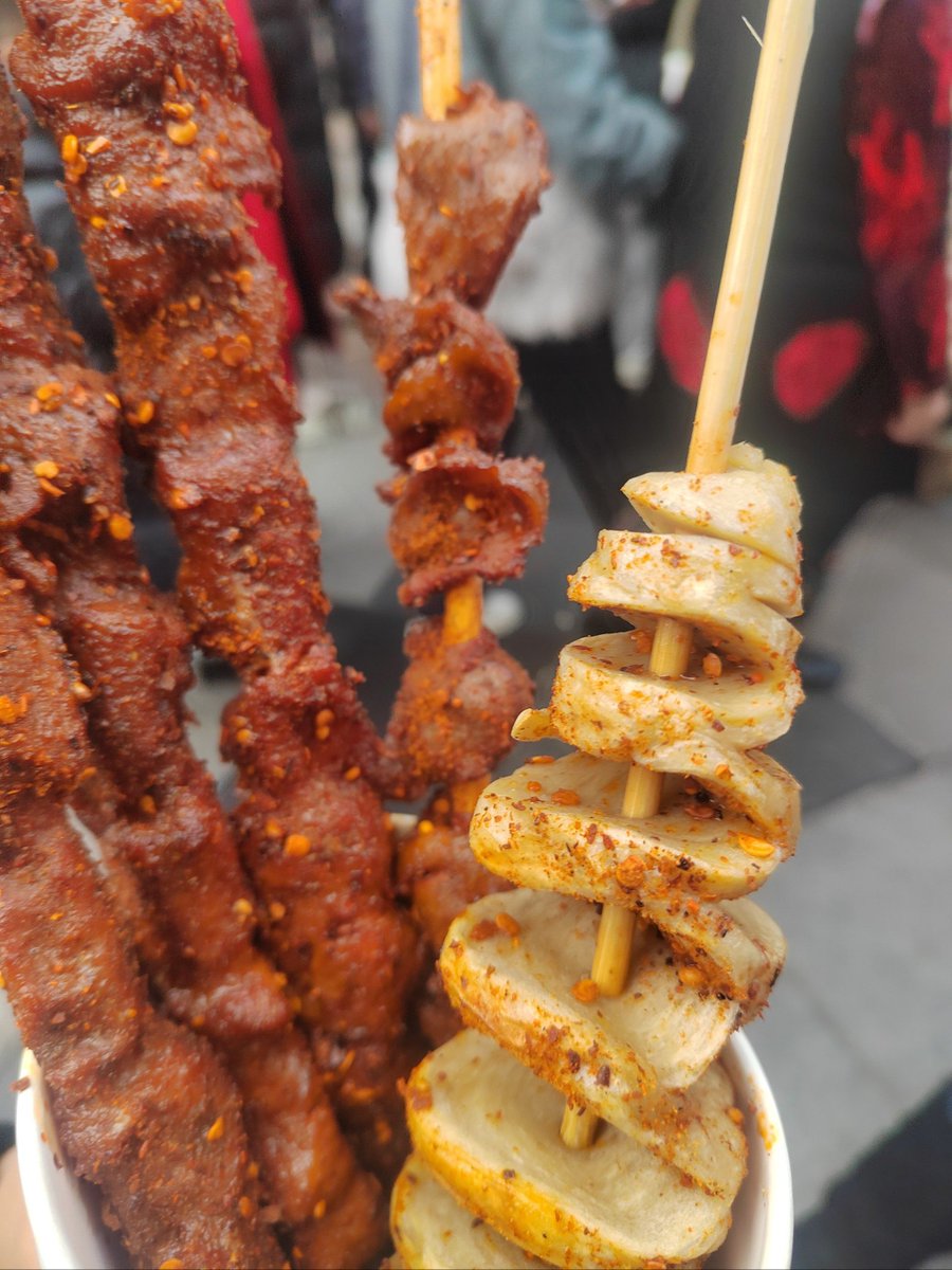 maniikarnkamonpakorn tweet media