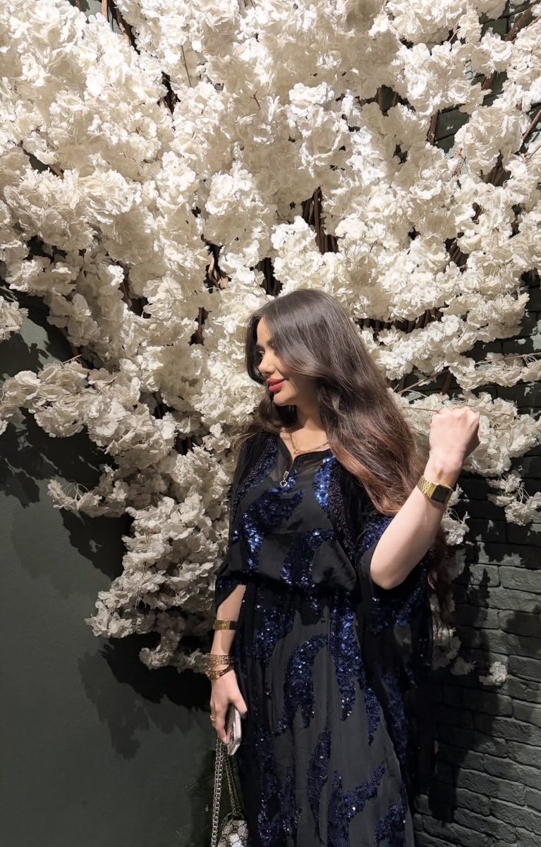 ello♓️ tweet media