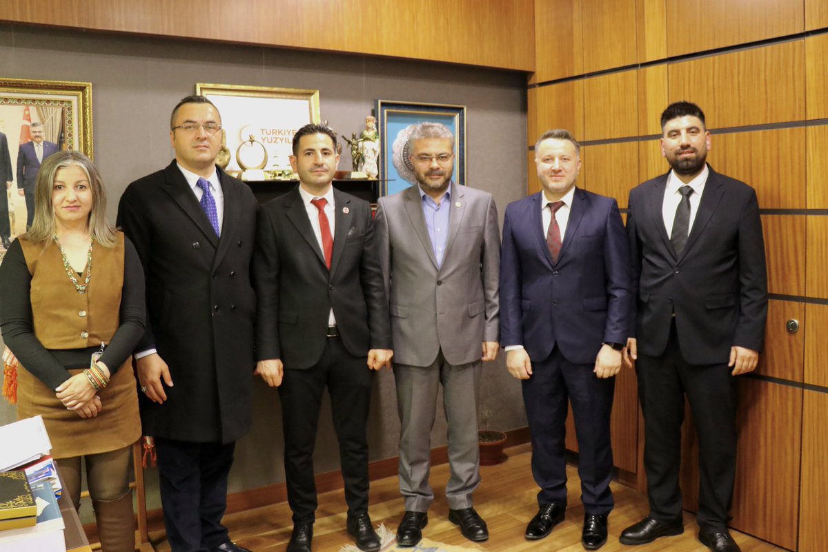 📍TBMM 

Yardımcı Hizmetler Sınıfı ve Eğitim Çalışanları Sendikası Genel Başkanı Sayın Olcay Çelik ile Yönetim Kurulu Üyelerini, Gazi Meclisimizde ağırladık. 

Kamu hizmetlerinin etkinliği ve çalışanlarımızın haklarının geliştirilmesine yönelik verimli istişarelerde bulunduğumuz