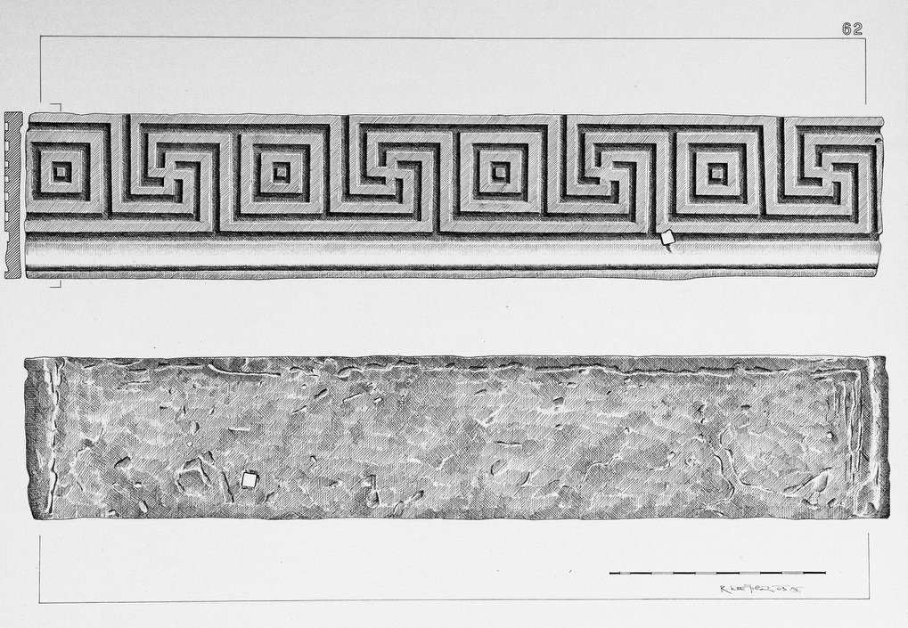 mapoxyomenos's tweet photo. A small bronze plinth (~10 cm) is attached to the feet of the #Apoxyomenos. The front and sides feature geometric and meander-like motifs, while the back is plain — suggesting it was meant for a niche or against a wall. https://t.co/KBERhkSmPo