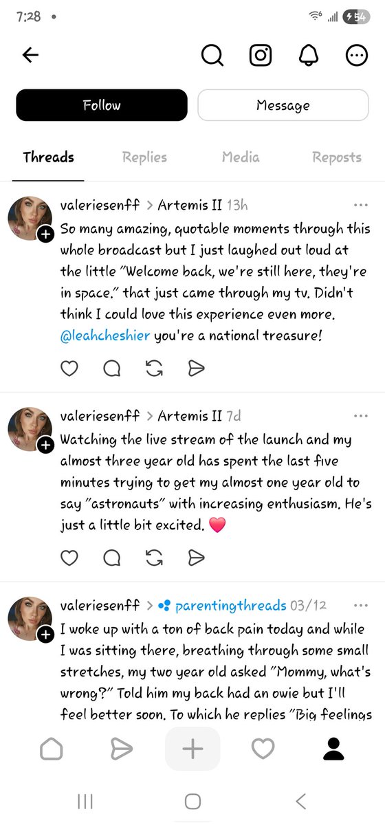 QueenFPS__'s tweet image. IM SUPER FREAKIN CREEPED OUT. -   Earlier, I got a notification of a trending post on #Threads keep in mind I NEVER go on that app, 0 post, forgot I even had an account, While reading the comments, I see THIS account. THATS MY PICTURE! Their post are VERY similar to my life. WTF