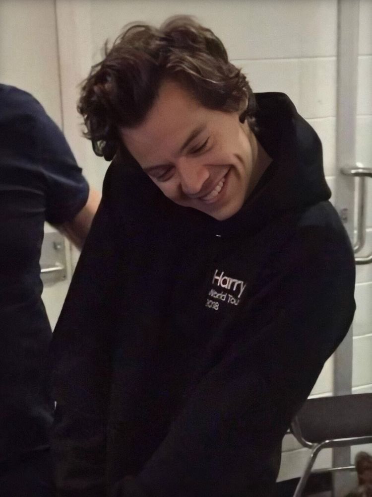 gm lovelies!! i hope everyone has an amazing day!!