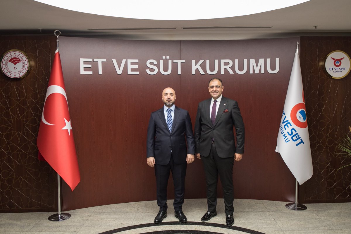 Et ve Süt Kurumu Genel Müdürü sn Mücahid TAYLAN beyi makamında ziyaret ettim;
Sektör Hakkında İstişarelerde Bulunduk İlgi,Alakası ve Hoş Sohbetleri için Teşekkür Ediyorum. @tobbiletisim @rhisarciklioglu <a href="/SuluovaTso/">Suluova TSO</a> <a href="/etvesutkurumu/">Et ve Süt Kurumu</a>
