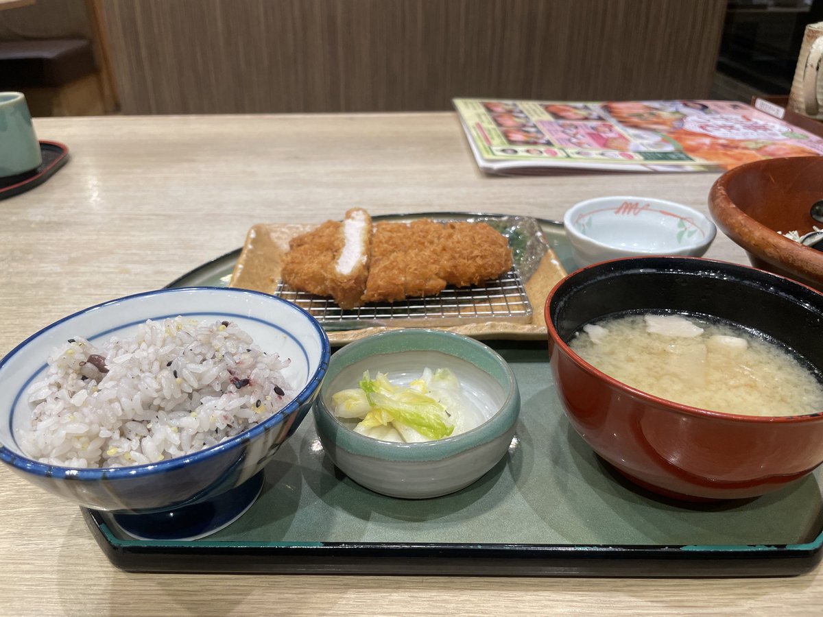 seikoku_note's tweet photo. 黄金ルートを確立してしまいました
集合修習でもお世話になります https://t.co/4mLnnurKzj