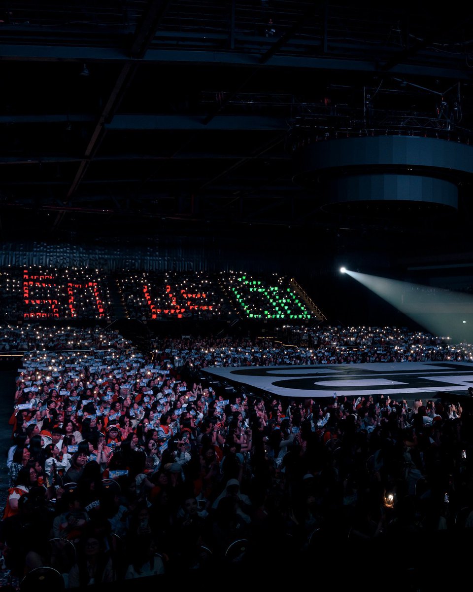AMLightBox's tweet photo. ขอบคุณแฟนคลับ ฟอส จิรัชพงศ์ - บุ๊ค กษิดิ์เดช ที่ไว้ใจเลือกใช้กล่องไฟของทางร้านนะคะ ขอบคุณเจ้าของภาพด้วยค่ะ 😊🙏🏻 | 03-04.04.2026 #ForceBookFancon https://t.co/42iRRmcZWB