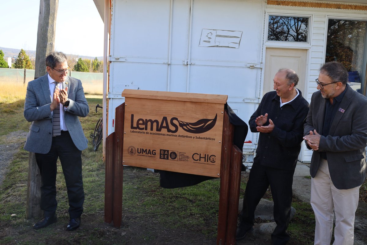 centrochic's tweet photo. Un hito de colaboración científica para la región de Magallanes y la Antártica Chilena se vivió con la reinauguración del @Lemas_lab de la @udemagallanes, mediante convenio con el @MilenioBASE, fortaleciendo la ciencia desde la zona austral.
https://t.co/1PQ0h9l5aH https://t.co/ndSuQio3LA