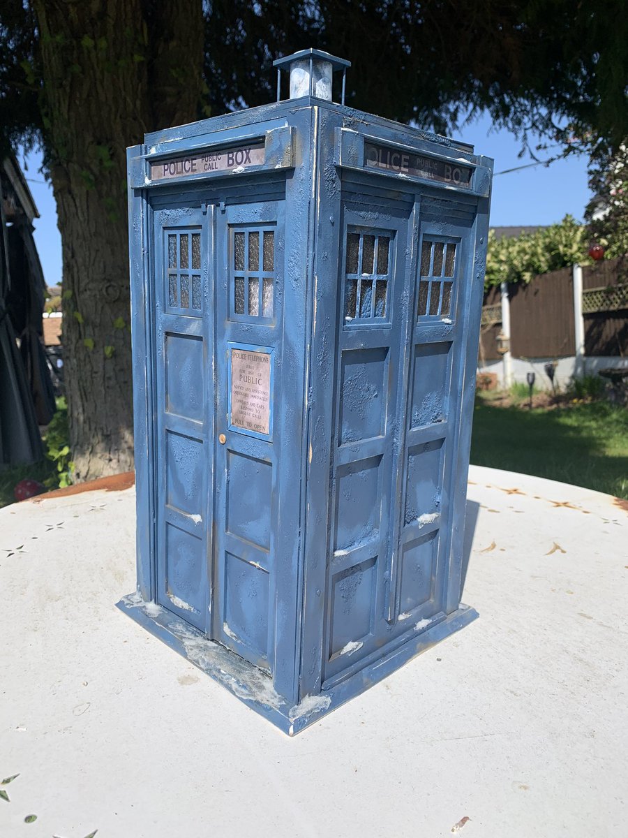 HVO_Productions's tweet image. Over the last few I’ve been working on the 2nd Doctor’s Tardis from @Whosittopodcast 
I’m amazed with the detail I’ve been able to capture here, all the little nails and hooks, the sloppy paint job and the snow which I think sets it off very nicely.
#tardis #doctorwho #2nddoctor